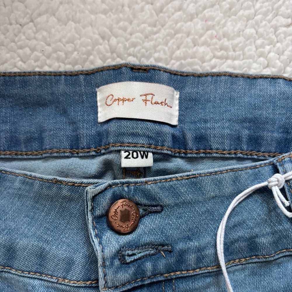 NWT Copper Flash plus size Light Blue Women's Ankle Jeans 20W - Picture 2 of 9